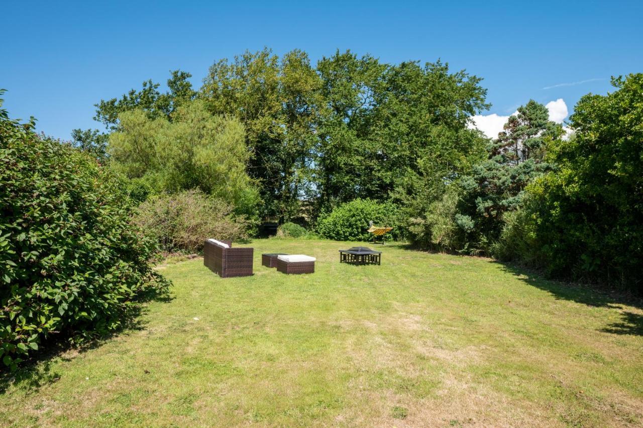 Converted Hay-Loft With Stunning Countryside Views Haverfordwest Esterno foto